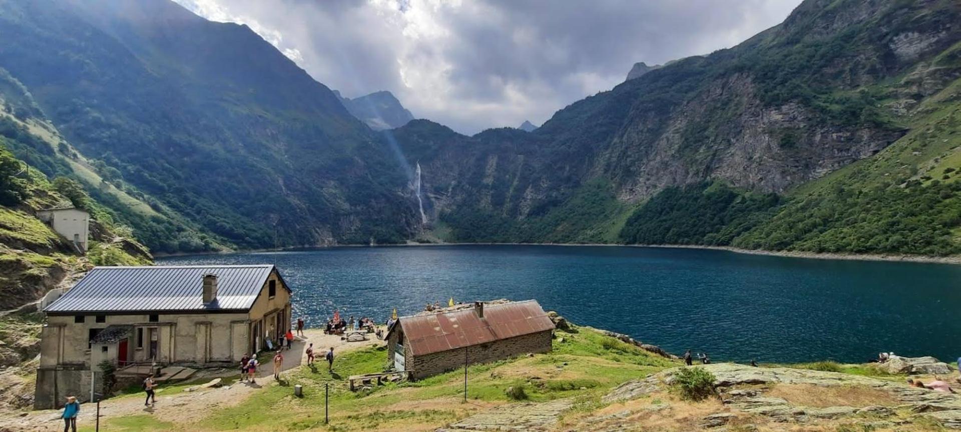 Le 102, T3 Pour 5 Personnes, Vue Montagne, Classe 2 Etoiles Nf, Parking, Piscine En Ete Bagnères-de-Luchon Exterior foto